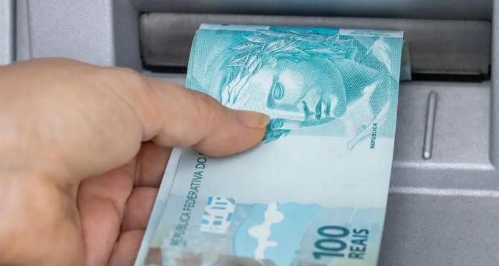 Novos aposentados do INSS recebem 13º salário em parcela única  