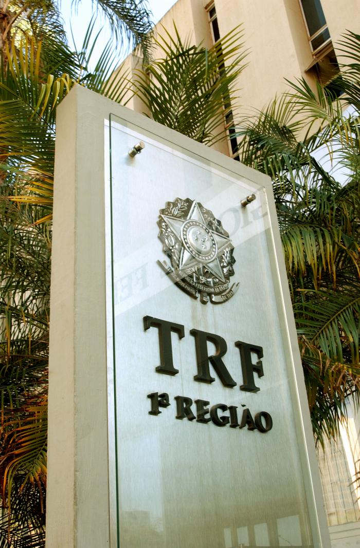 TRF1 - Aposentado tem reconhecido o direito ao recálculo do valor do benefício previdenciário por tempo de contribuição.