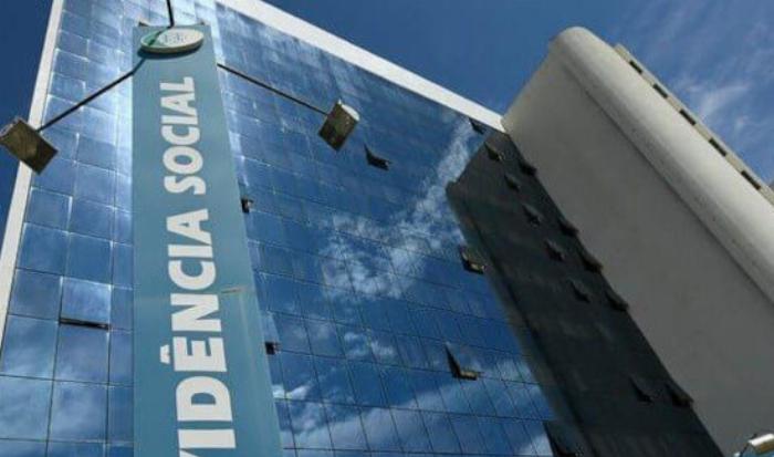 TRF4 - INSS não pode revisar condições de concessão após prazo de 10 anos