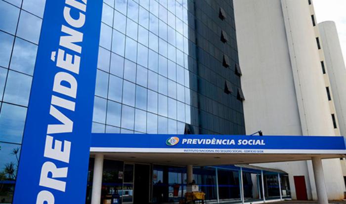 TRF4 - TRF4 concede benefício assistencial para idosa hipossuficiente com HIV e doença degenerativa